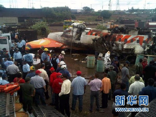 ί�������d51�˿͙C���䡡14������33���܂�