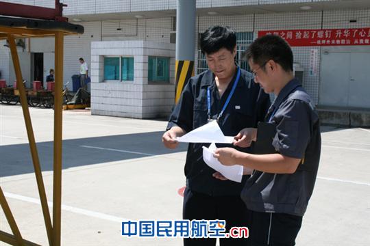 �����ɷ��FꖾS�޻��ظ߼����턢��������һ�����Բ鹤���M�ж���