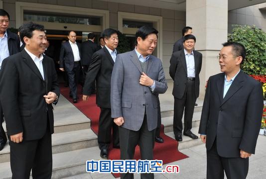 �|�����F�h�M����ӛ���|���ɷݹ�˾�������R횂���ǰ���ң��������������B��ǰ�����c���ʡʡί����ӛ����ʡ�L�w�����H�н�Մ��