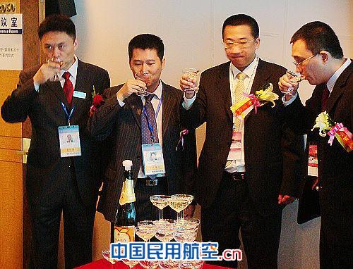 ���麽�ո����üo�Vƽ�c���ڶ��Ῠ�������̳�����麣��չ�F����������f�h���zӰ�����Ό�