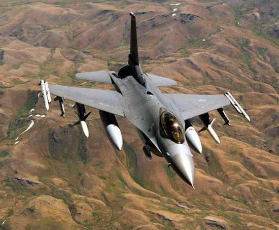 ��܊������350��F-16 �Q�b��Դ�������_