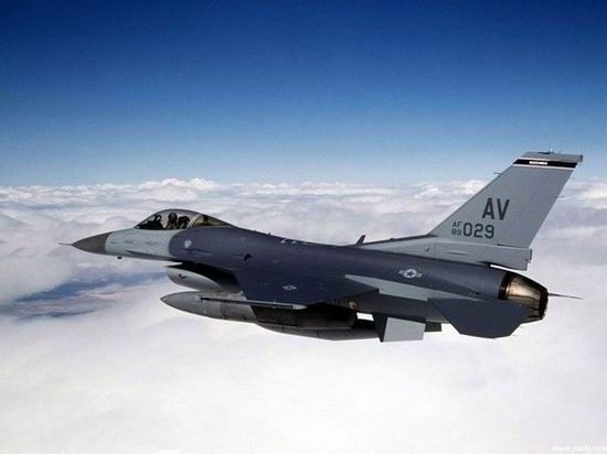 ����܊����350��F-16���aF-35���t����Ӱ�