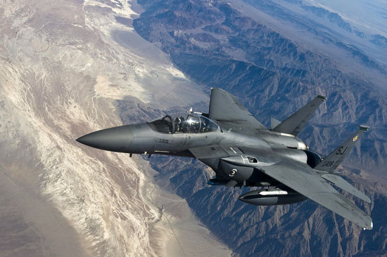 ��ý�u�x����ʮ�ё�C��F-15�Ӱ���F-22�|��