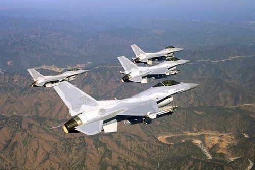 BAE�c���R���Z�n���_��F-16�����I��ӆ��
