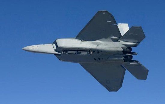 �Y�ψD��F-22��C��