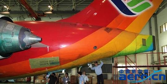 國內首例飛機全機排液試驗成功 國內首例飛機全機排液試驗成功
