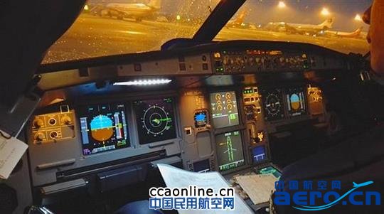�Ϻ��֖|�C��GLSϵ�y��ʾ��C�Ŀȫ��ӛ�