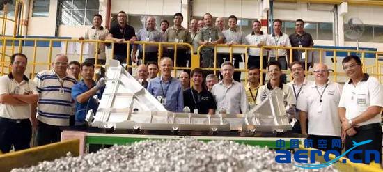 �ͺ����I��һ��E195-E2ԭ�͙C�_ʼ����Ͷ��